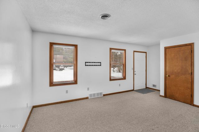 13 Smoke Ridge Road, Queensbury, NY 12804