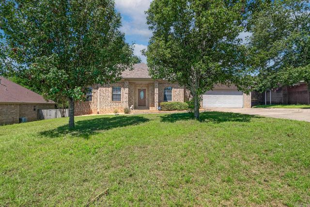 14 Jonathon, Cabot, AR 72023