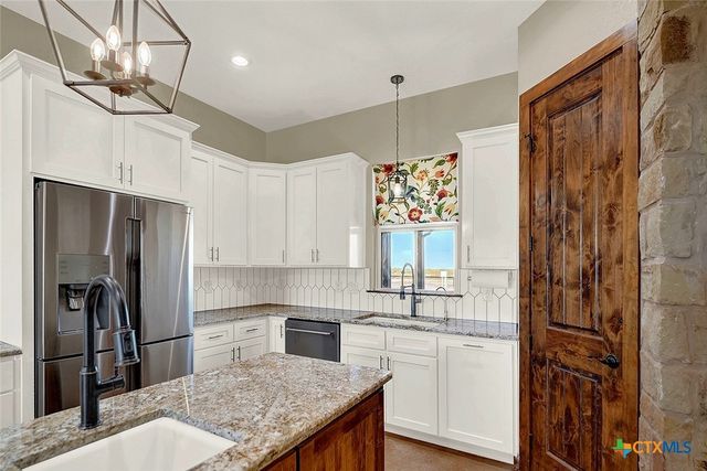 3498 County Road 215, Falls City, TX 78113