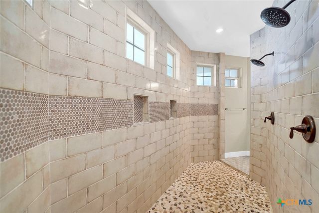 3498 County Road 215, Falls City, TX 78113