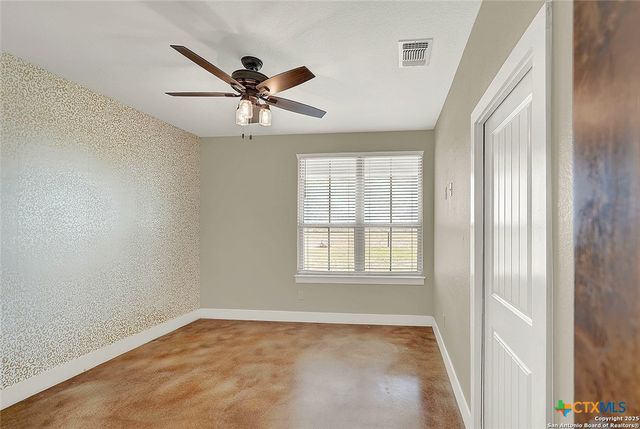 3498 County Road 215, Falls City, TX 78113