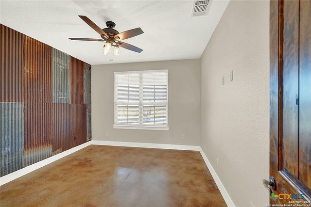 3498 County Road 215, Falls City, TX 78113