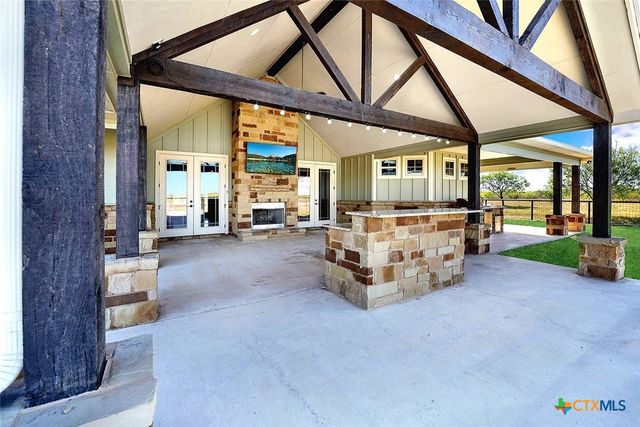 3498 County Road 215, Falls City, TX 78113