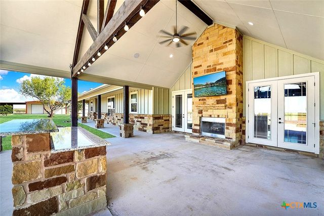 3498 County Road 215, Falls City, TX 78113