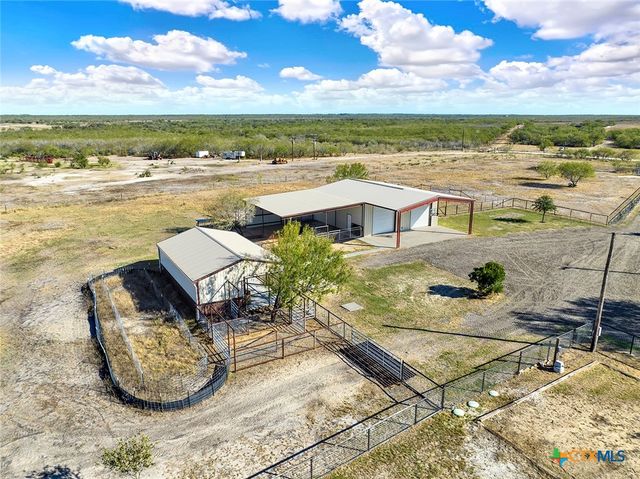 3498 County Road 215, Falls City, TX 78113