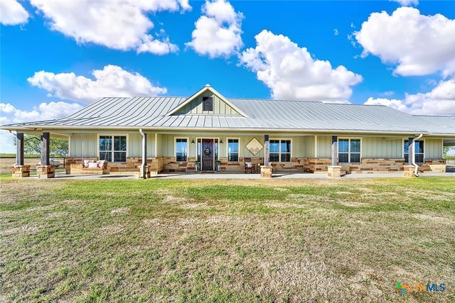 3498 County Road 215, Falls City, TX 78113