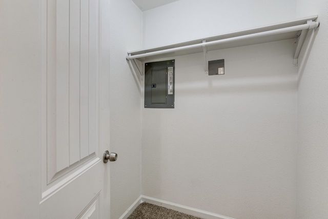 1738 Oak Hill Circle, Dallas, TX 75217
