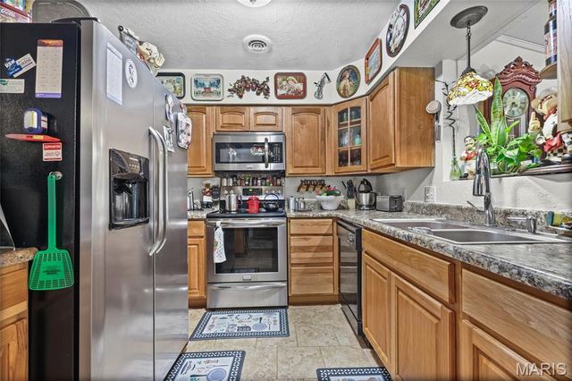 4033 Lakewood Drive, De Soto, MO 63020