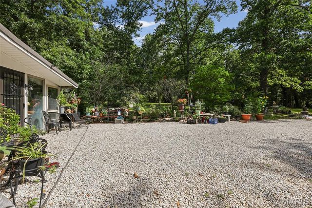 4033 Lakewood Drive, De Soto, MO 63020