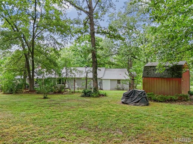 4033 Lakewood Drive, De Soto, MO 63020