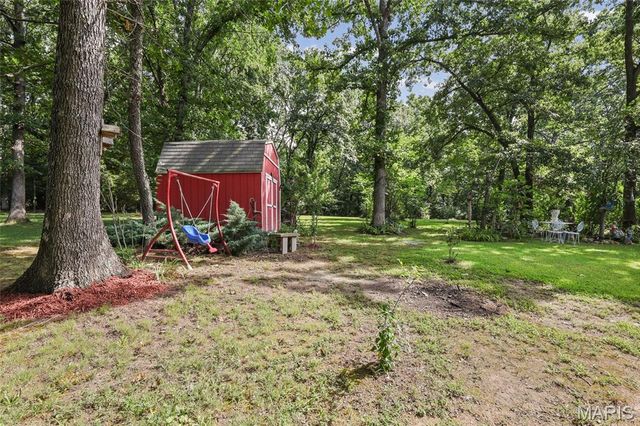 4033 Lakewood Drive, De Soto, MO 63020