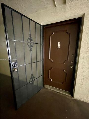 2320 S Cypress Bend Dr 204, Pompano Beach, FL 33069