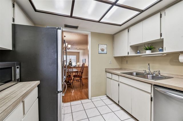 474 LAKEVIEW DRIVE 28, Palm Harbor, FL 34683