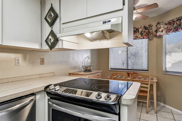 474 LAKEVIEW DRIVE 28, Palm Harbor, FL 34683