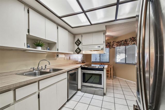 474 LAKEVIEW DRIVE 28, Palm Harbor, FL 34683