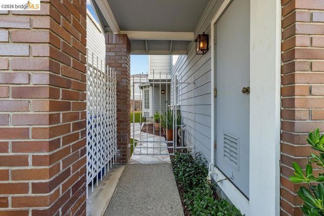 724 Winterside Circle, San Ramon, CA 94583