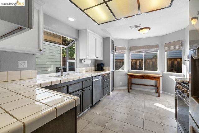 724 Winterside Circle, San Ramon, CA 94583