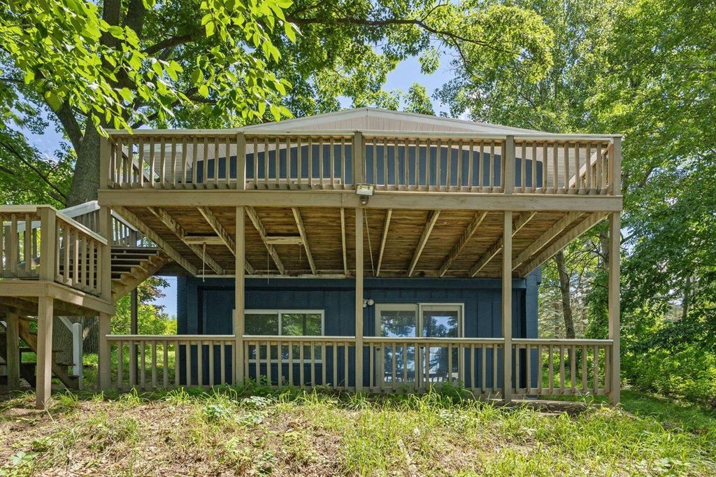 13029 E Heights Road, Remus, MI 49340