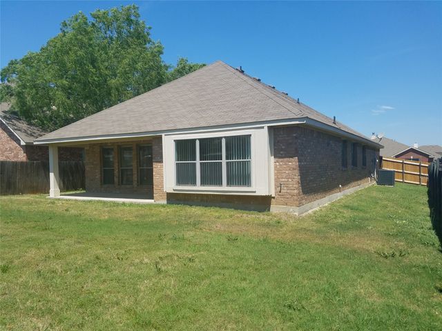 905 Remington Ranch Road, Mansfield, TX 76063