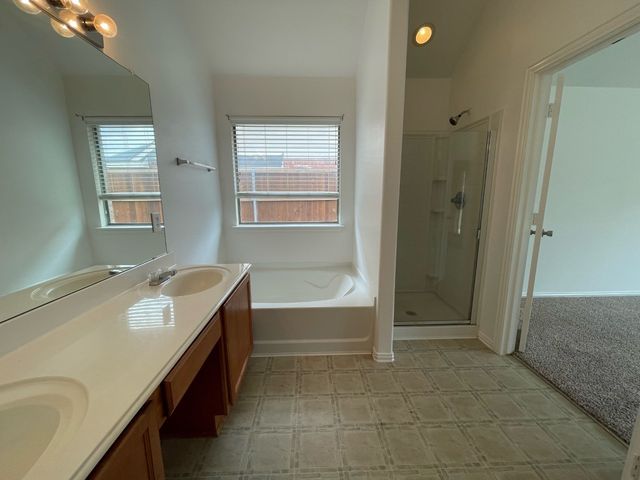 905 Remington Ranch Road, Mansfield, TX 76063