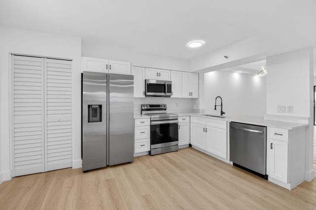 14475 Strathmore Lane 808, Delray Beach, FL 33446