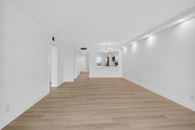 14475 Strathmore Lane 808, Delray Beach, FL 33446