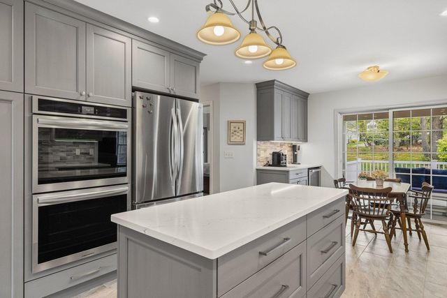 9 Homestead Lane, Brentwood, NH 03833