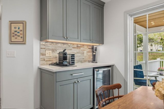 9 Homestead Lane, Brentwood, NH 03833