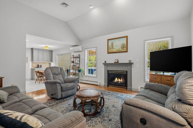 9 Homestead Lane, Brentwood, NH 03833
