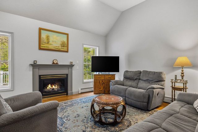 9 Homestead Lane, Brentwood, NH 03833