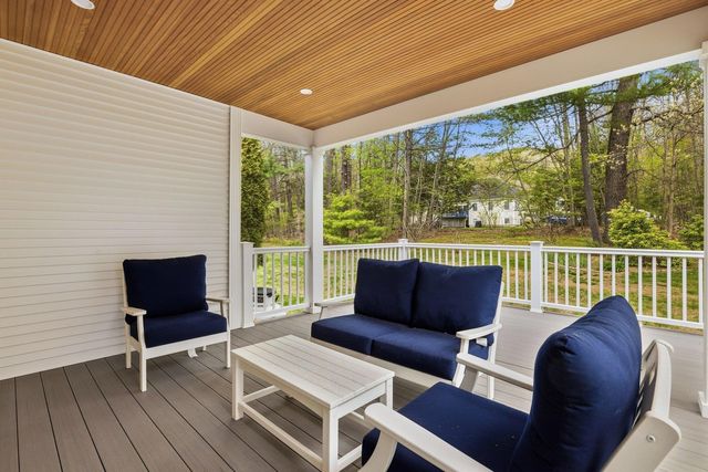 9 Homestead Lane, Brentwood, NH 03833