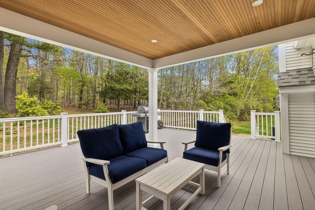 9 Homestead Lane, Brentwood, NH 03833