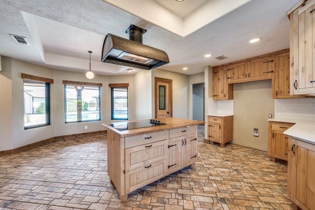 9577 Vail Eton Drive, Pilot Point, TX 76258