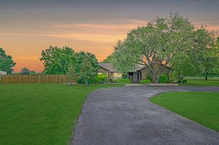 9577 Vail Eton Drive, Pilot Point, TX 76258