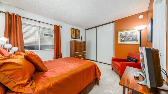 14933 Index, San Fernando, CA 91345