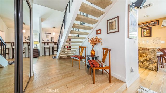 14933 Index, San Fernando, CA 91345