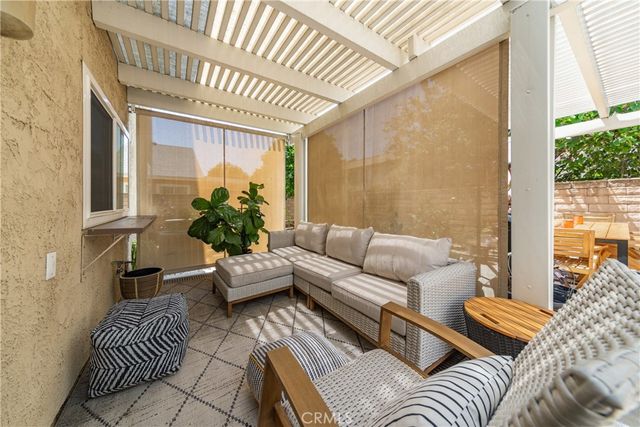 14933 Index, San Fernando, CA 91345