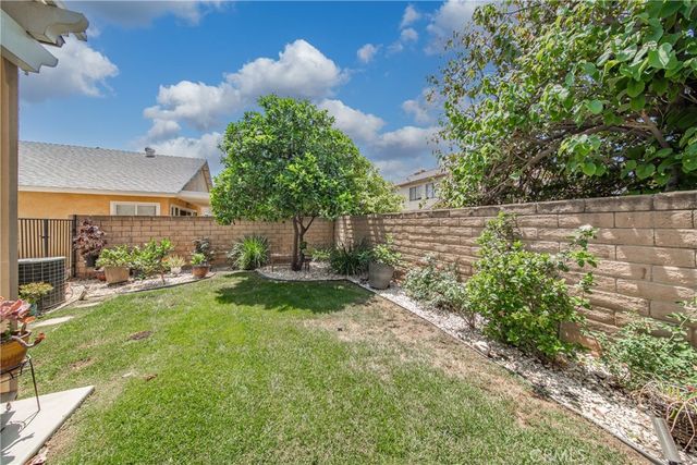 14933 Index, San Fernando, CA 91345