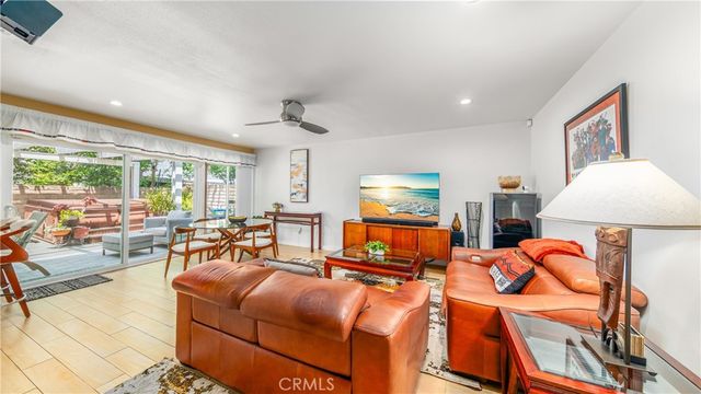 14933 Index, San Fernando, CA 91345