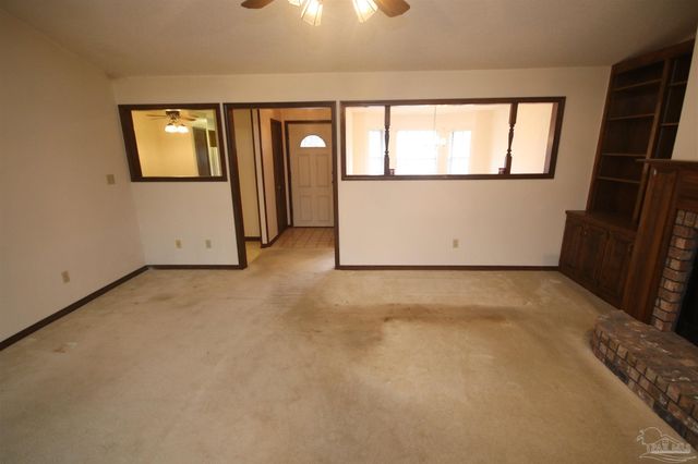 5005 Ponitz Pkwy, Pace, FL 32571