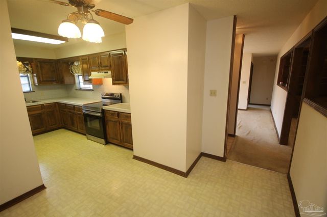 5005 Ponitz Pkwy, Pace, FL 32571