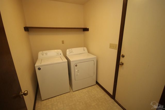 5005 Ponitz Pkwy, Pace, FL 32571