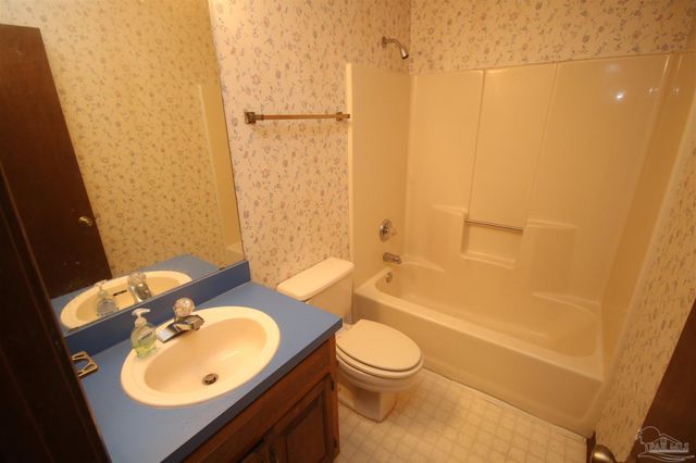 5005 Ponitz Pkwy, Pace, FL 32571