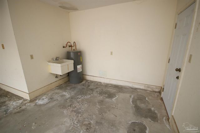 5005 Ponitz Pkwy, Pace, FL 32571