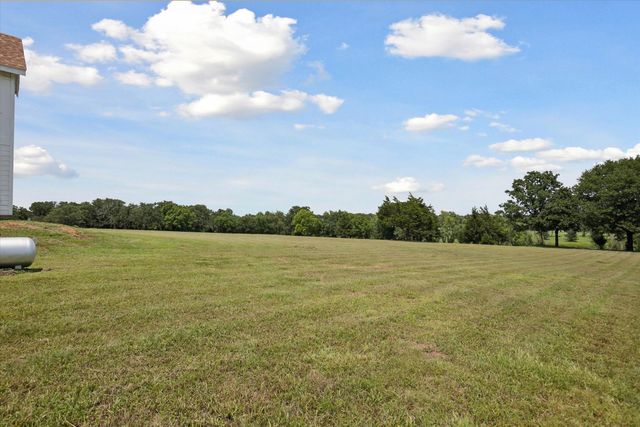 128 Wyatt Earp Way, Whitney, TX 76692