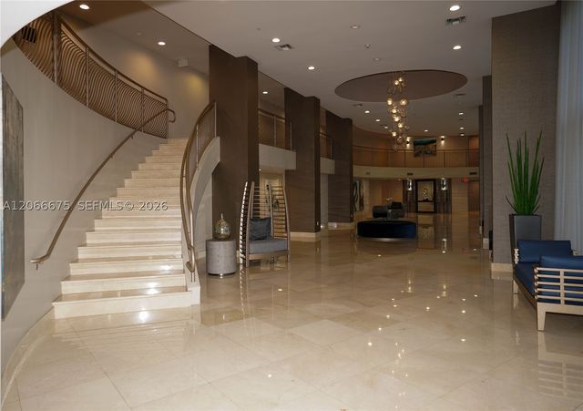 3370 Hidden Bay Dr 213, Aventura, FL 33180