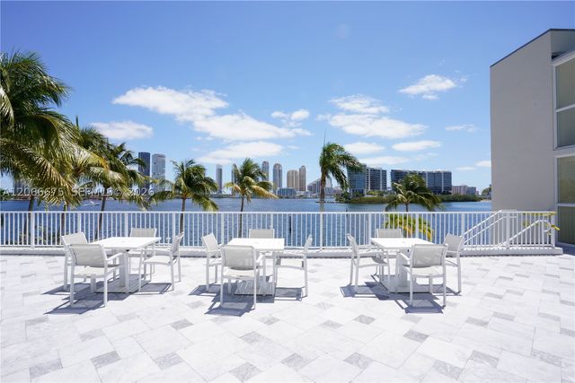 3370 Hidden Bay Dr 213, Aventura, FL 33180