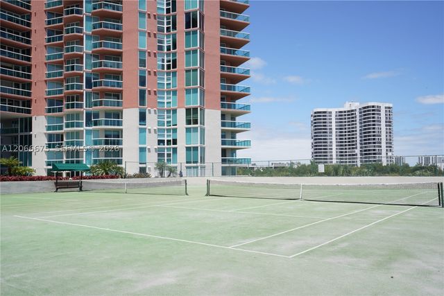 3370 Hidden Bay Dr 213, Aventura, FL 33180