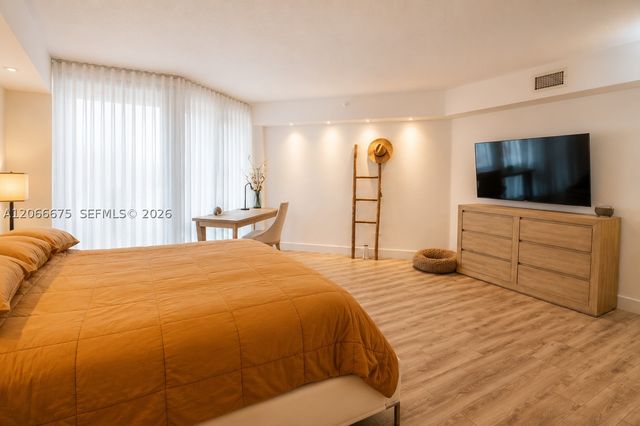 3370 Hidden Bay Dr 213, Aventura, FL 33180