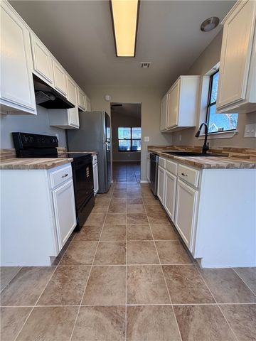 1214 NE Monroe, Bentonville, AR 72712